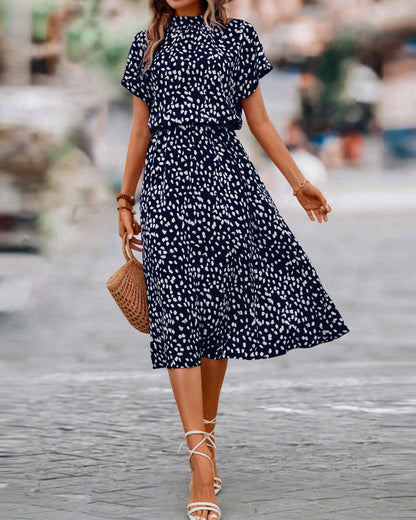 Beautiful Summer Midi Dress, perfect for warm weather with a flattering fit and breathable fabric ideal for casual and semi-formal occasions.






