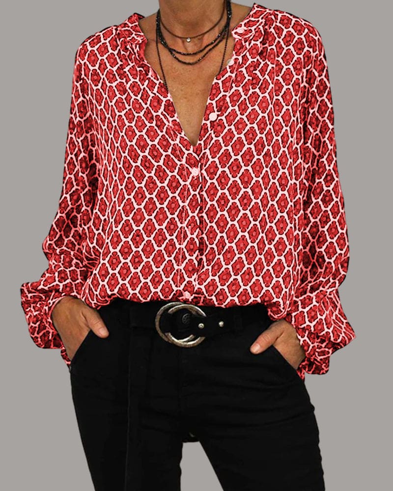 Casual business blouse for women, ideal for summer days and professional yet relaxed settings.






