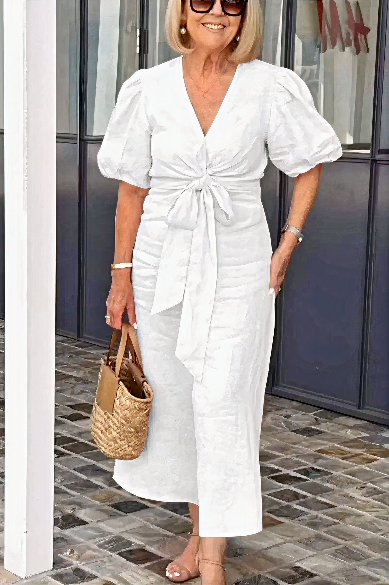 Casual comfy linen dress for women, perfect for summer days, combining comfort and effortless style.