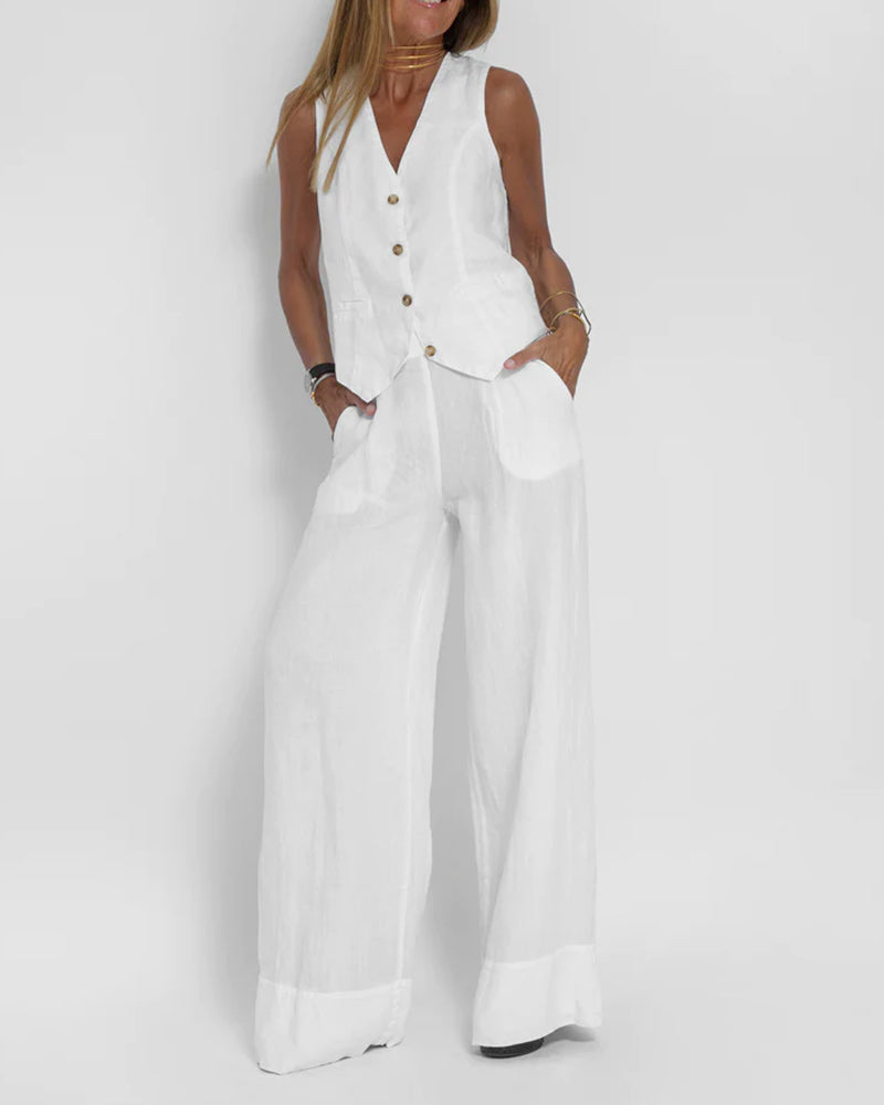  Casual cotton vest and pants set, perfect for summer days.






