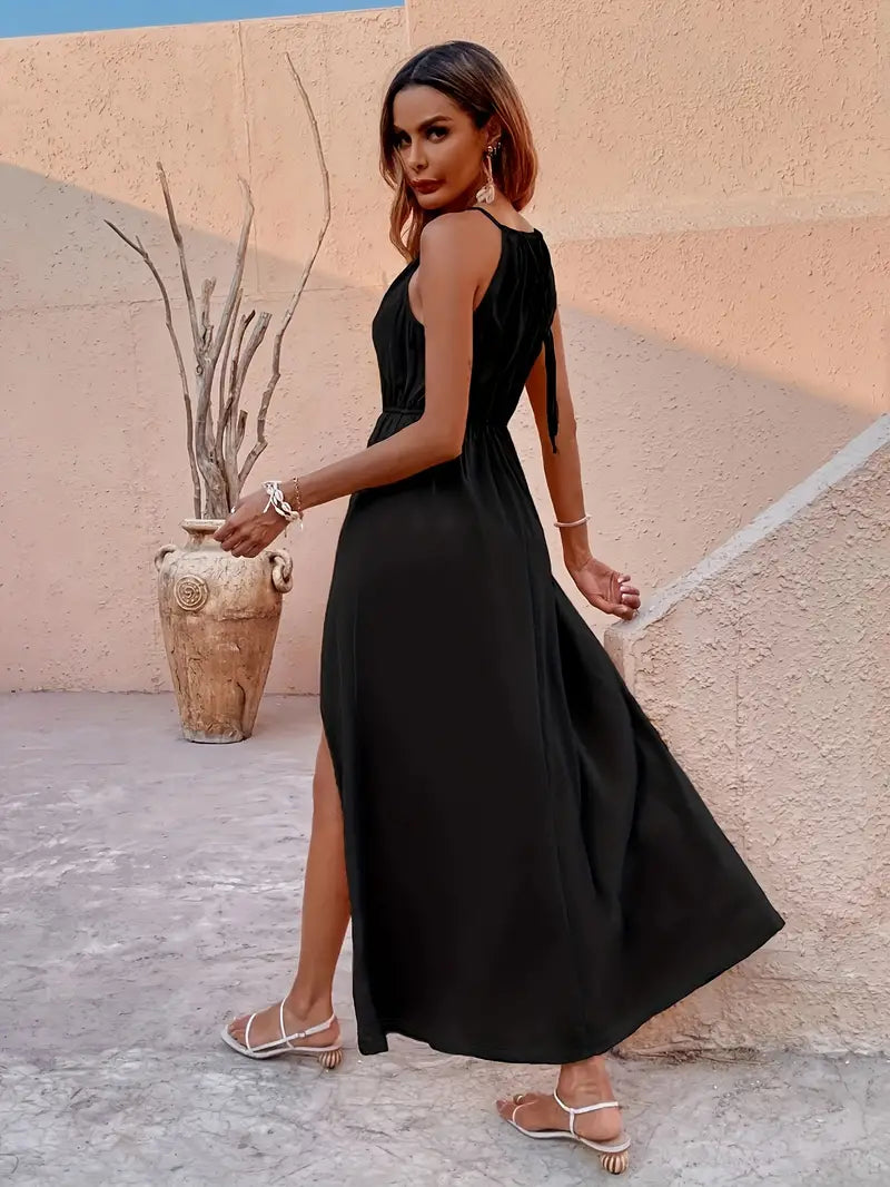 Elegant long party dress with a floor-length design, perfect for formal events and summer days, offering a flattering fit and breathable fabric.