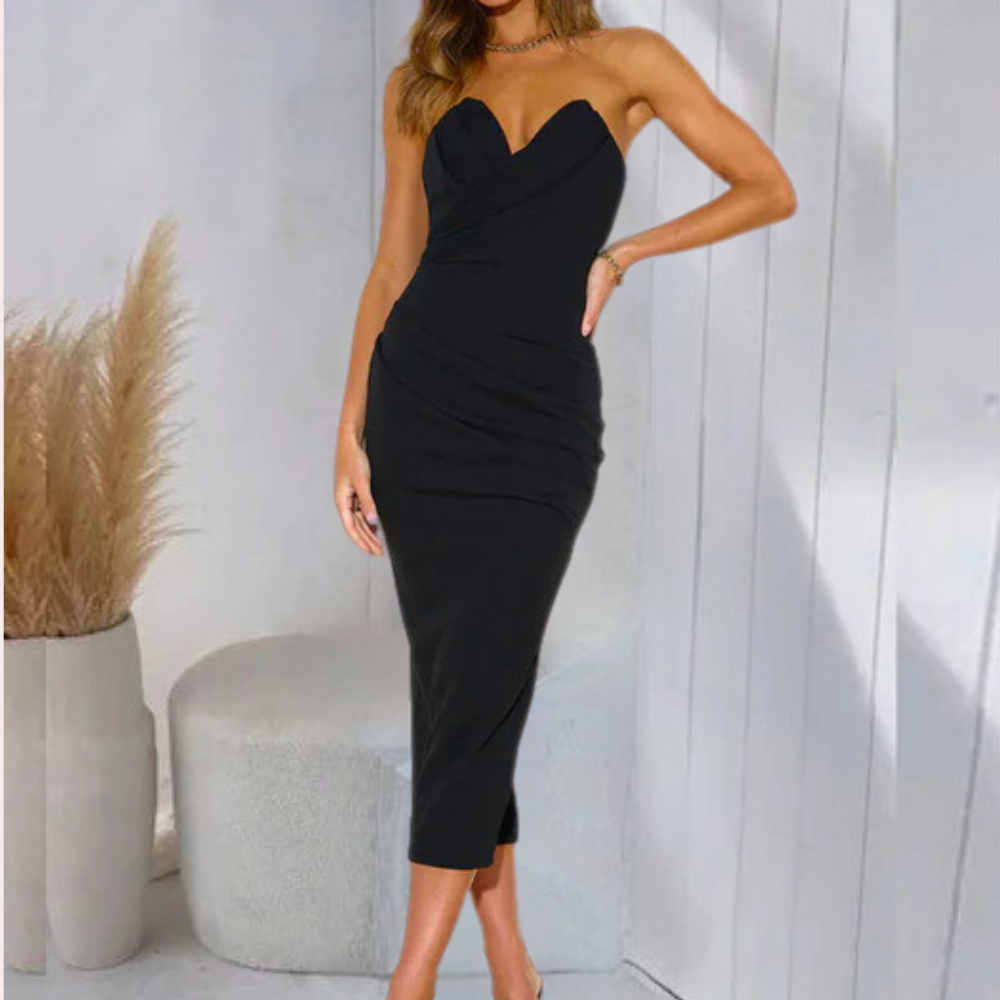 Elegant strapless party dress, perfect for summer days and formal occasions.






