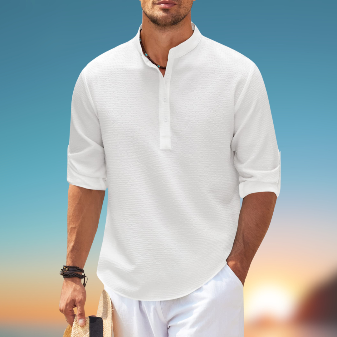 Men's casual elegant shirt with breathable fabric and versatile design, ideal for summer days and semi-formal occasions.






