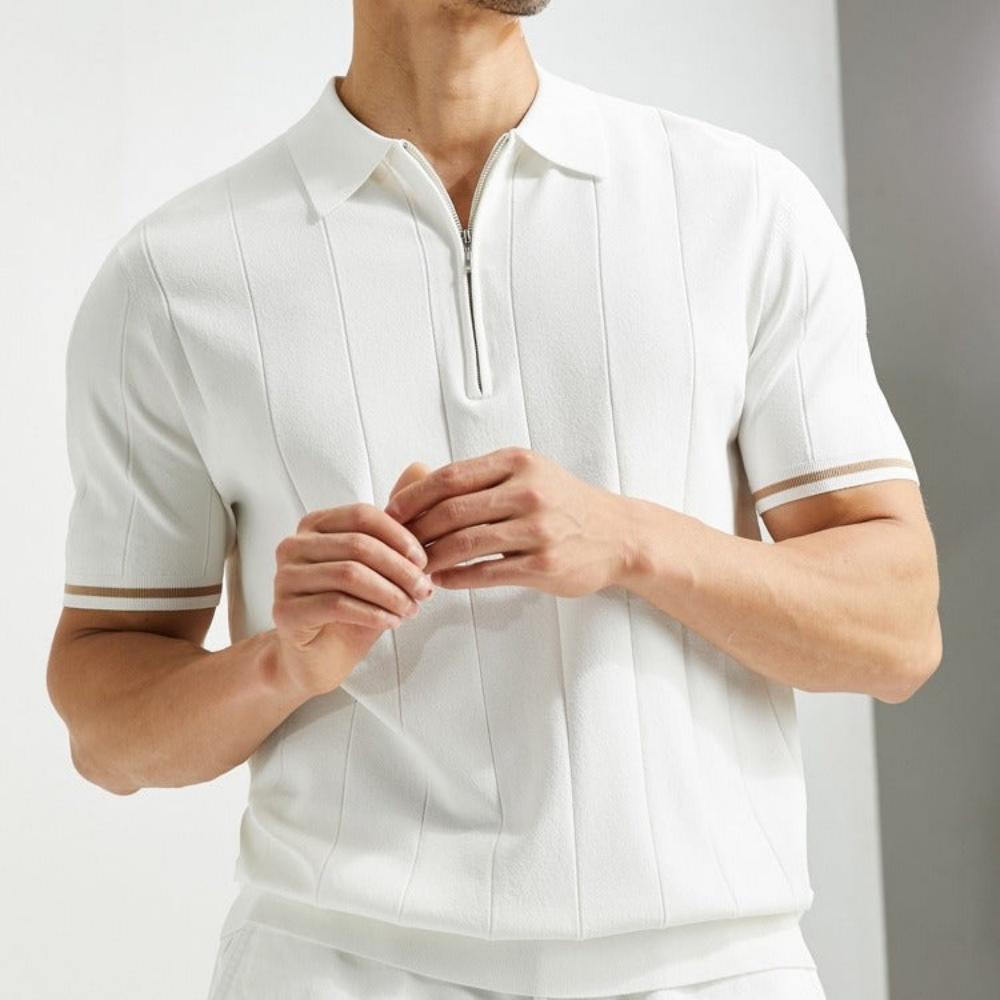 Comfortable and stylish men's casual summer shirt, perfect for warm weather, offering breathability and versatile styling.






