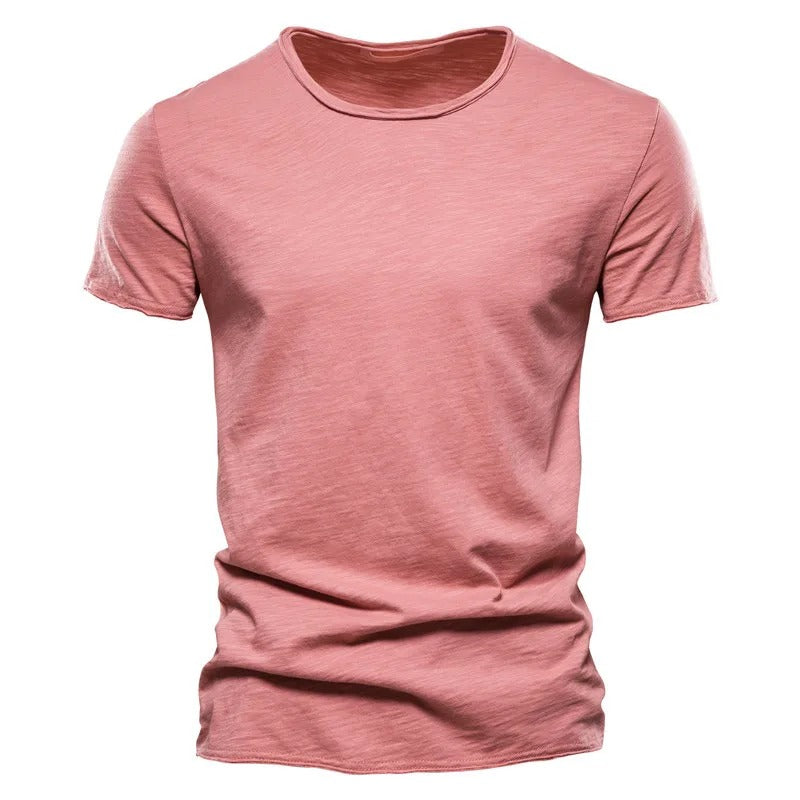 Men's casual summer t-shirt, lightweight and breathable, perfect for warm days and relaxed style.






