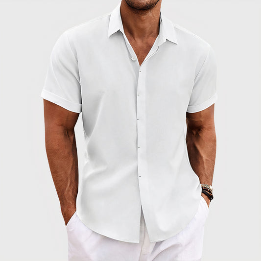 Men's comfy short sleeve shirt with a relaxed fit, ideal for summer days and casual outings.






