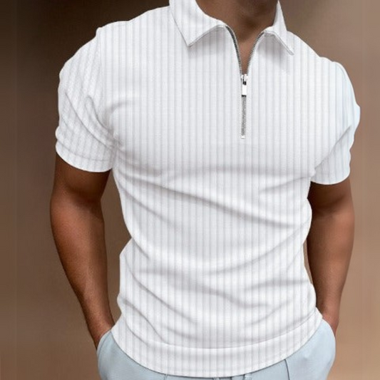 Men's comfy summer shirt, lightweight and breathable for stylish and relaxed summer days.






