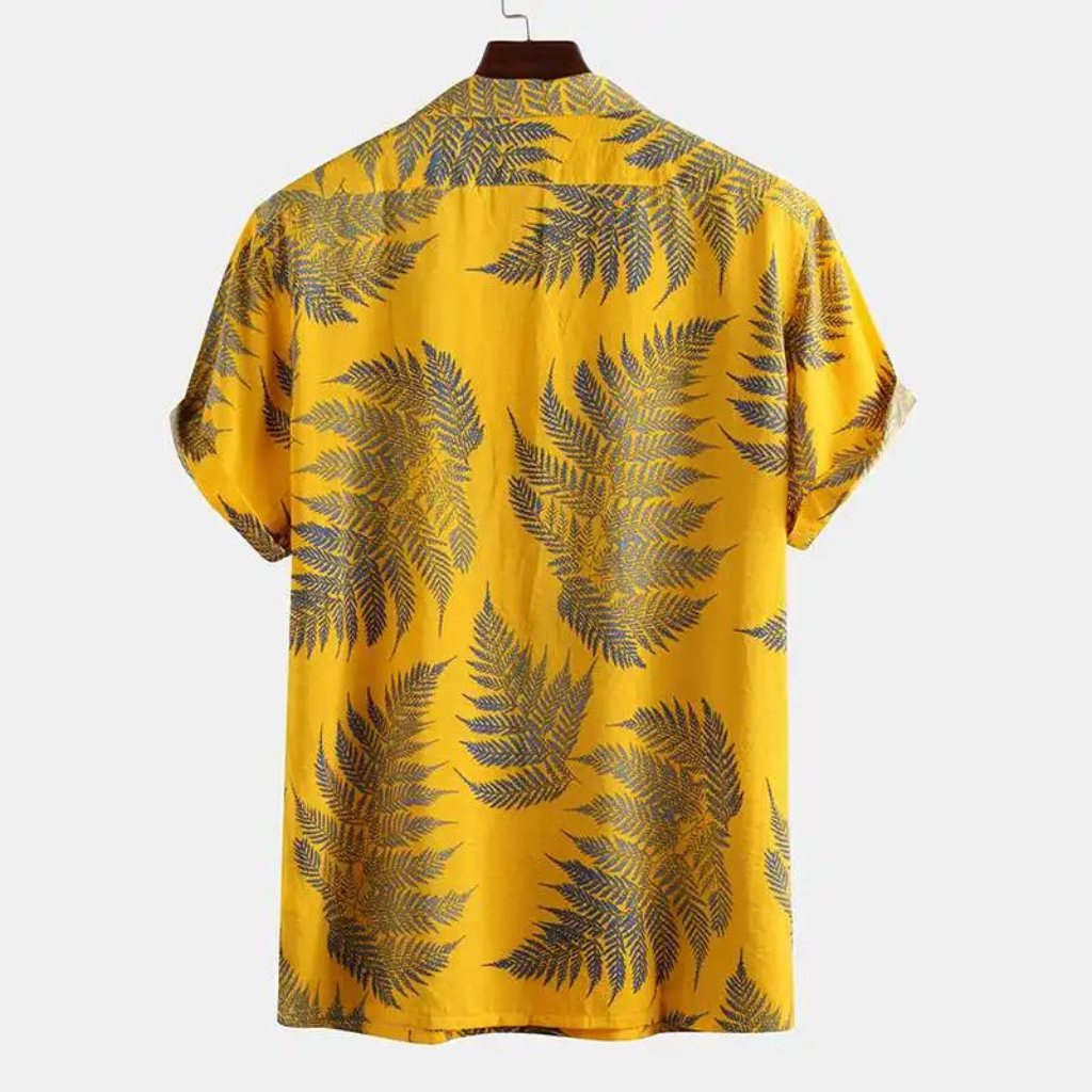 Men's Hawaiian Summer Shirt with tropical patterns, perfect for warm days with lightweight, breathable fabric.