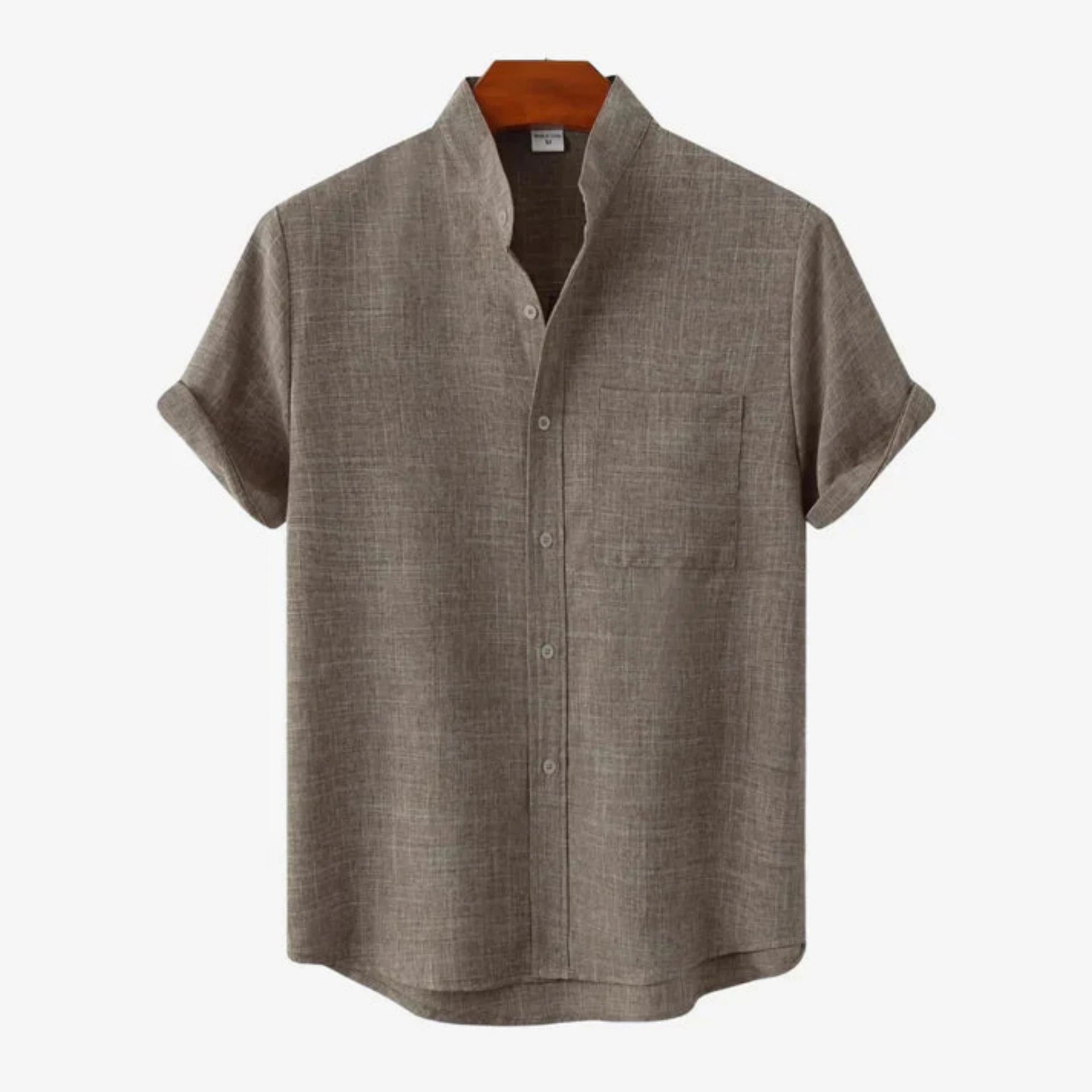  Men's linen shirt for summer, featuring lightweight and breathable fabric, perfect for warm days, with a timeless design suitable for various occasions.