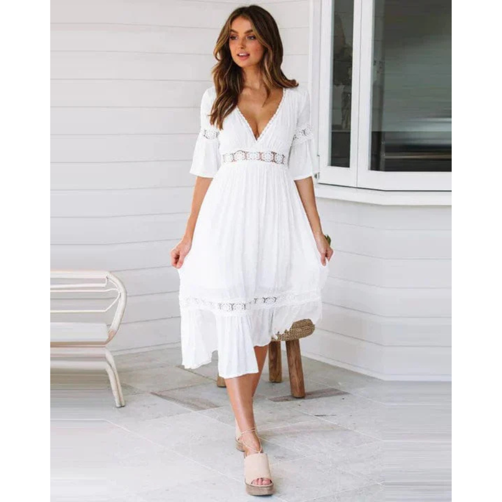 Stylish women's summer dress with a lightweight, flattering fit, perfect for warm weather and casual gatherings.






