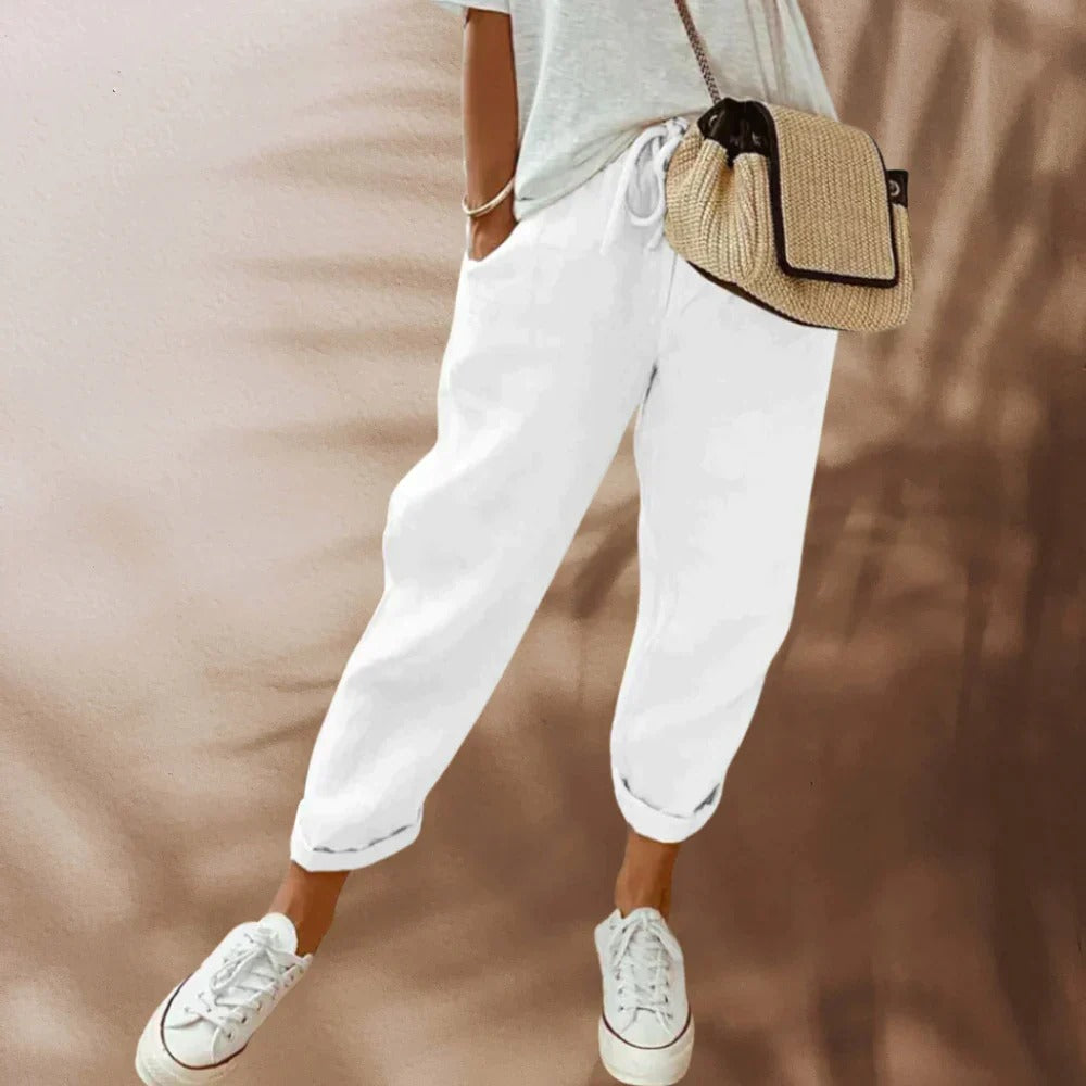 Trendy linen pants for women with breathable fabric and relaxed fit, ideal for summer days and versatile casual or vacation wear.






