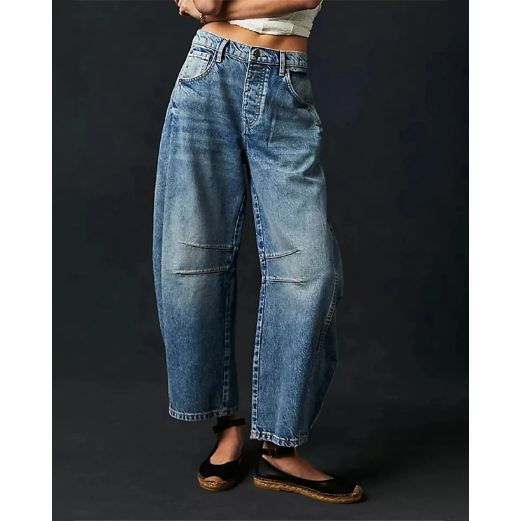 Wide Leg Women's Comfort Jeans with breathable fabric and high-rise waist, ideal for summer days and versatile styling.






