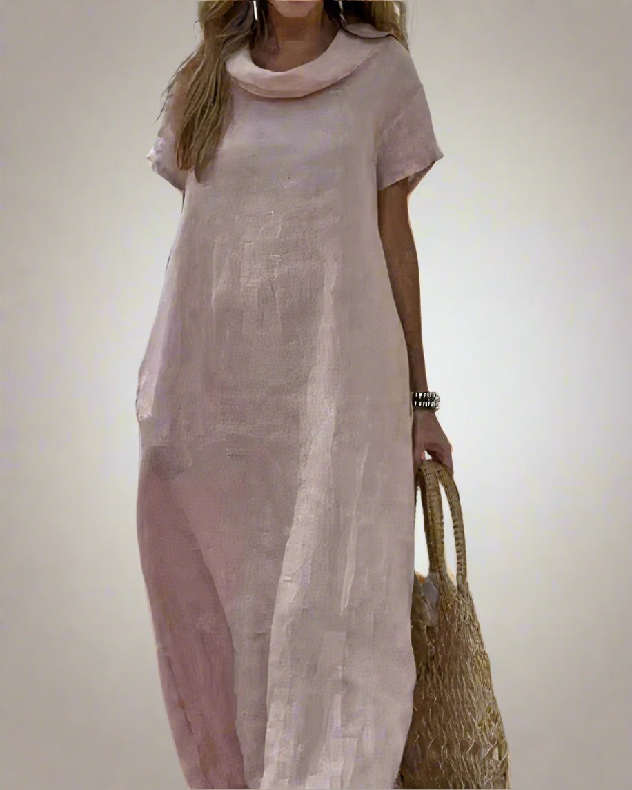 Women's casual long dress with a flowy silhouette and breathable fabric, perfect for summer days and relaxed elegance.






