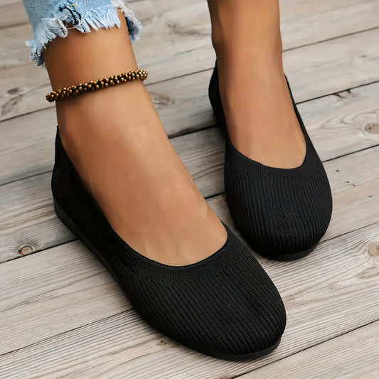 Women's casual simple sandals with a lightweight design, non-slip sole, and breathable materials, perfect for summer days.