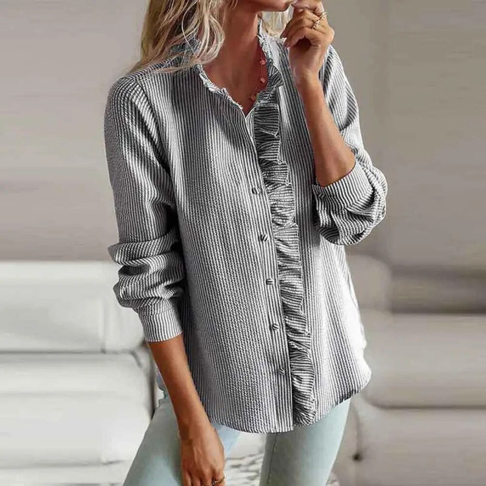 Women’s classic business blouse with a timeless design, perfect for professional and summer wear.






