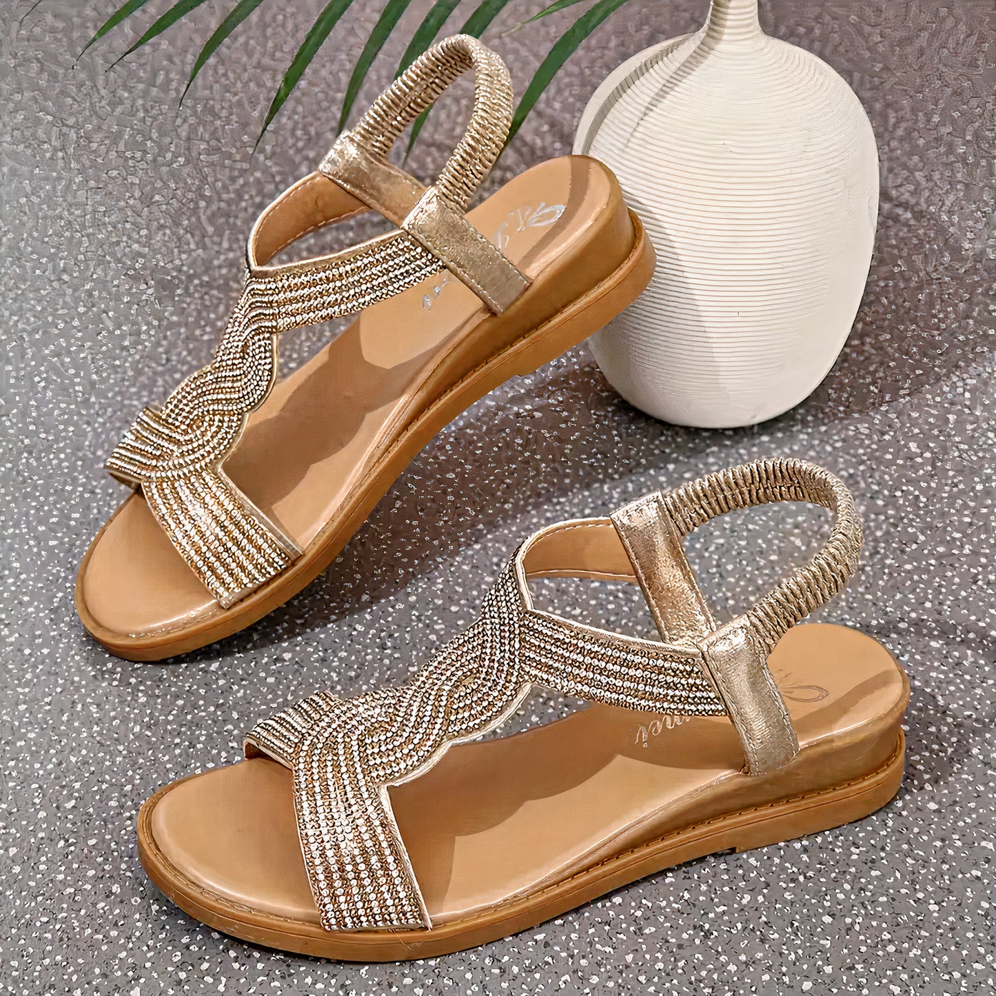 Women’s lightweight and breathable summer sandals with a supportive footbed, perfect for casual outings and long walks.






