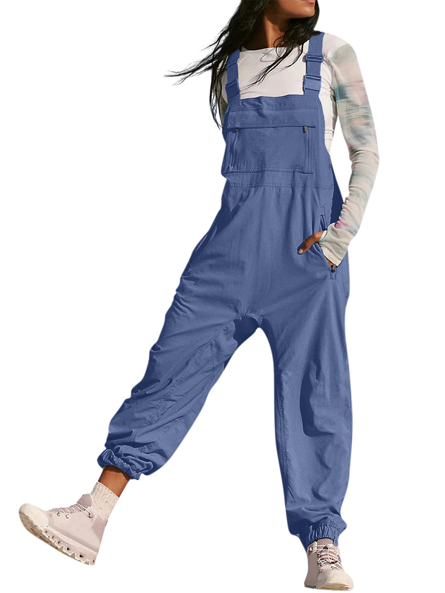 Women's elegant jumpsuit with lightweight fabric, a flattering fit, and a versatile design, ideal for summer days and various occasions.






