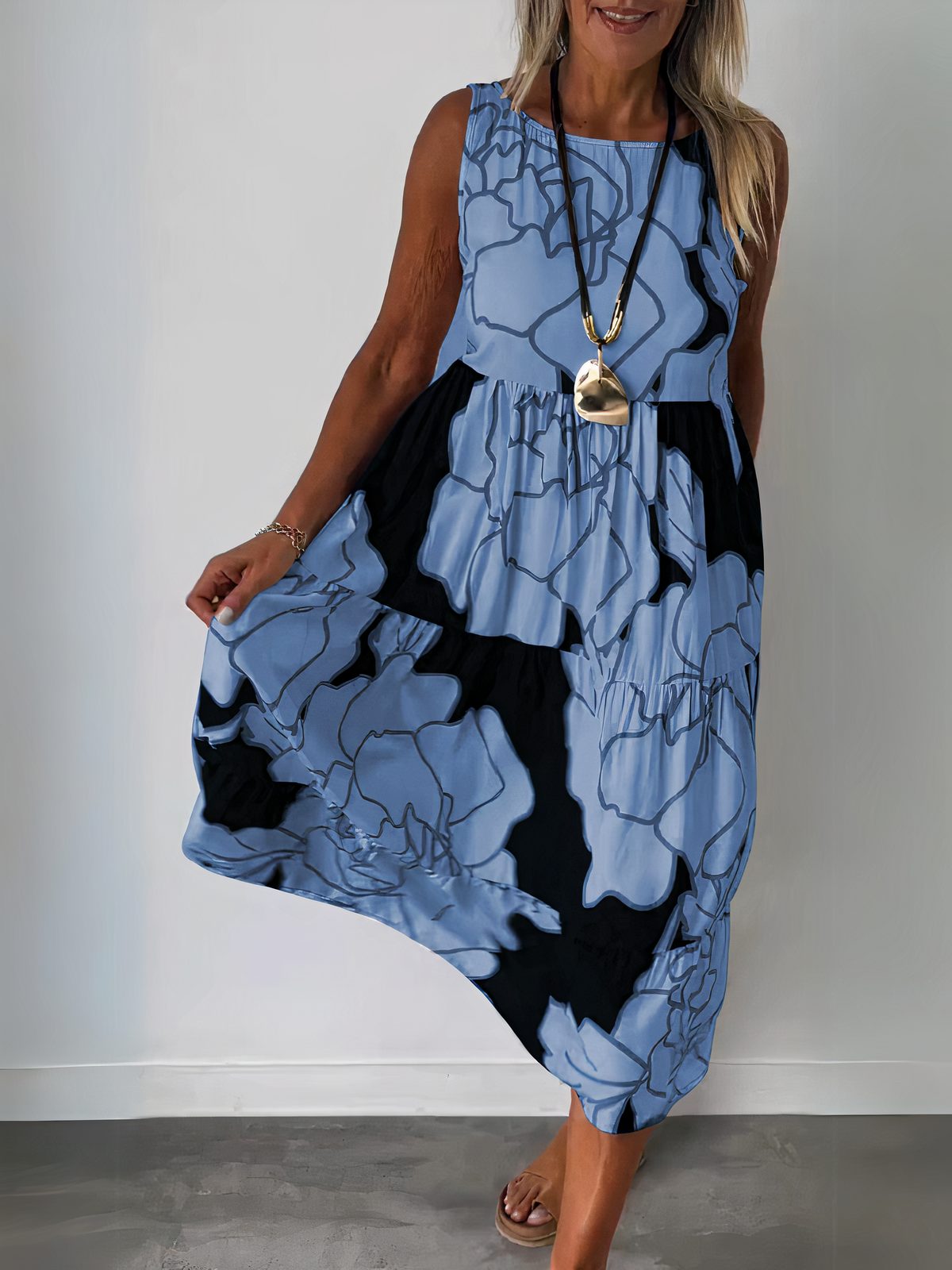 Women’s floral long dress with a flowing design and delicate floral patterns, ideal for summer days and elegant occasions.