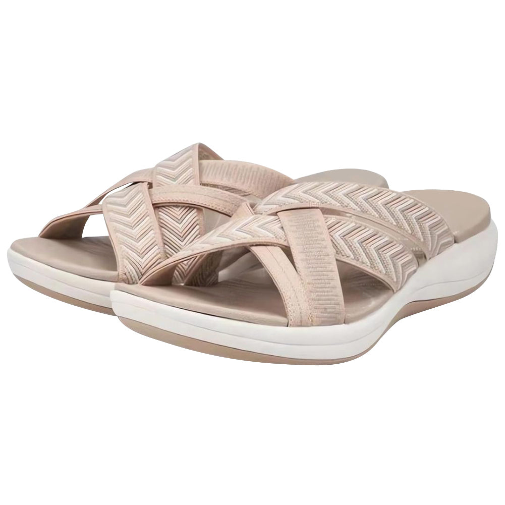 Comfortable and stylish flexible sandals for women, perfect for summer outings.






