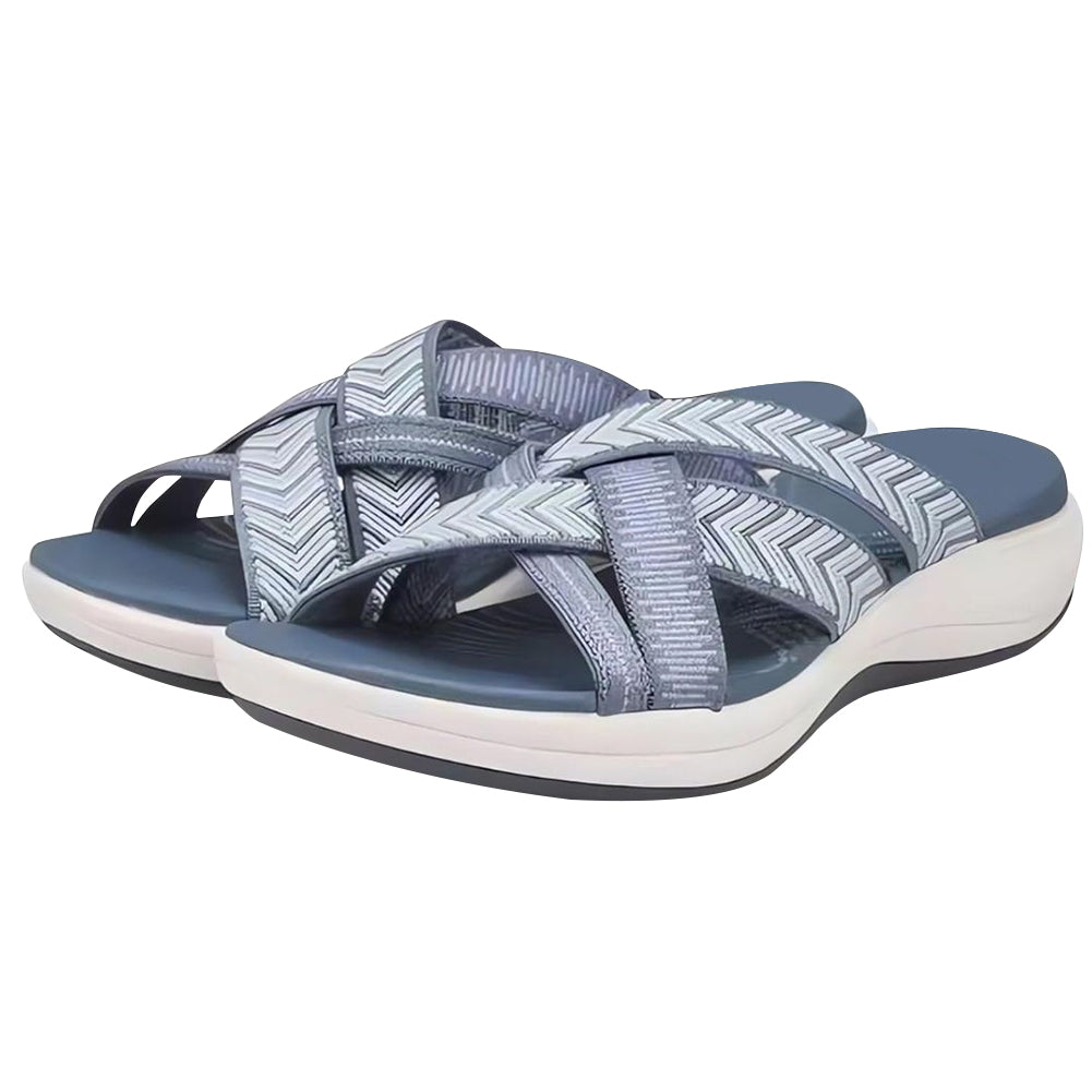 Comfortable and stylish flexible sandals for women, perfect for summer outings.






